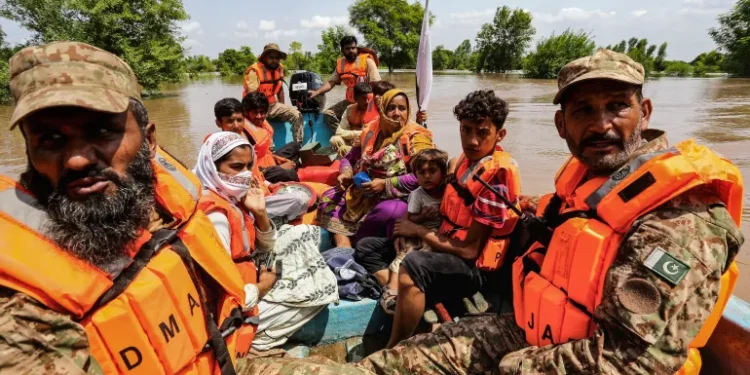 Five people dead as rescue boat overturns in Pakistan floods